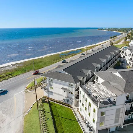 Edgewater Retreat By Pristine Properties Vacation Rentals
